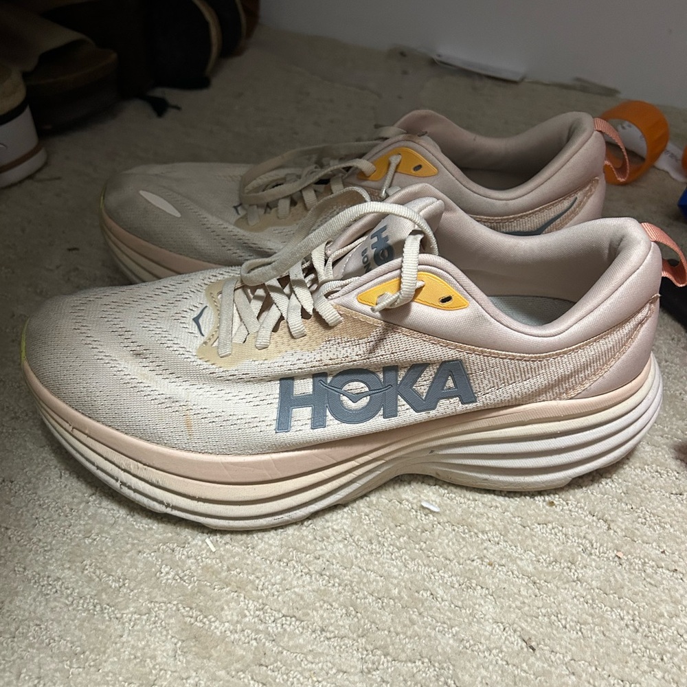 HOKA Women's Bondi 8 shoes
